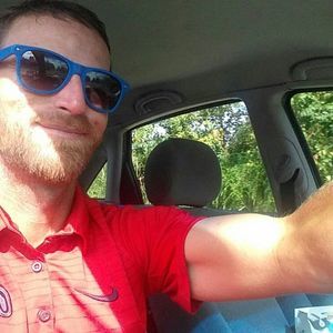 Meet your Posher, Dee